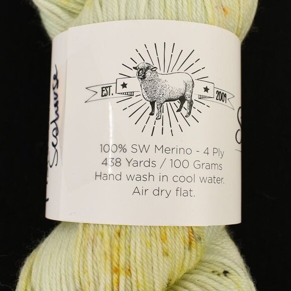 Spun Right Round Classic Sock Yarn SW Merino 438 Yds Color Pistachio Seahouse - Picture 4 of 5